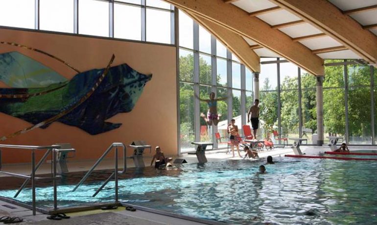 bademaxx PERFEKTA und Stuhl SWING